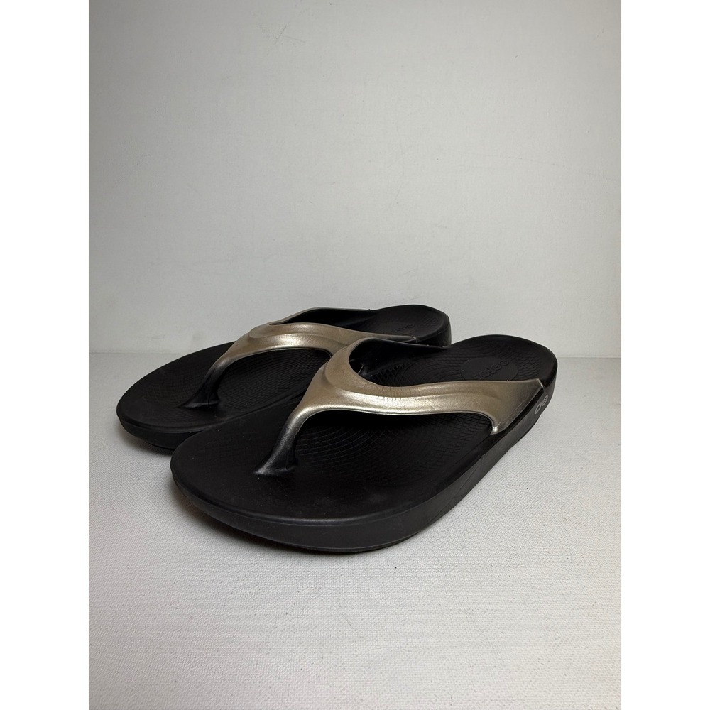 OOFOS OOlala Luxe Recovery Sandals Black Champagne Gold Women W6 EU 37